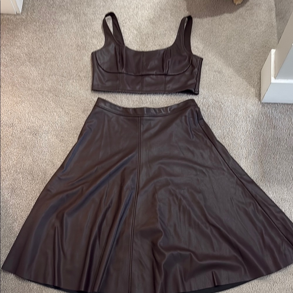 NWT Faux leather brown set